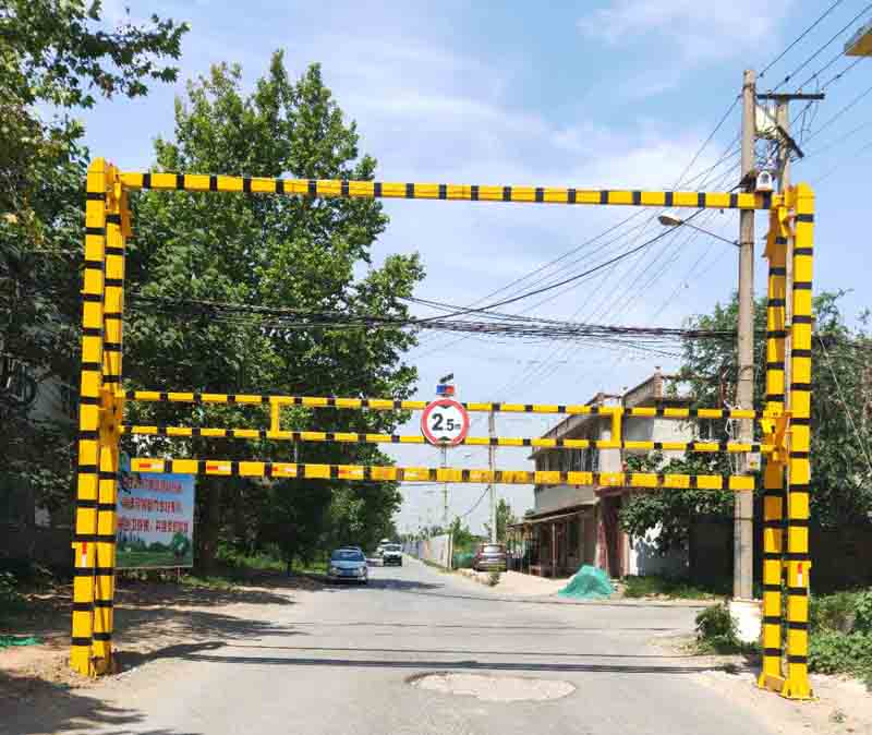 临高农村道路限高架